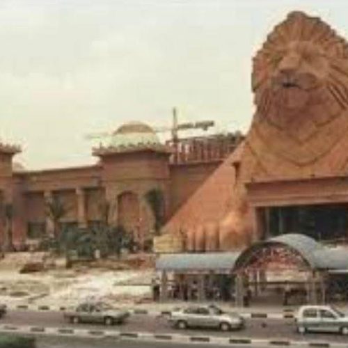 30 years ago, our imagination of malls was wilder than it is today.02